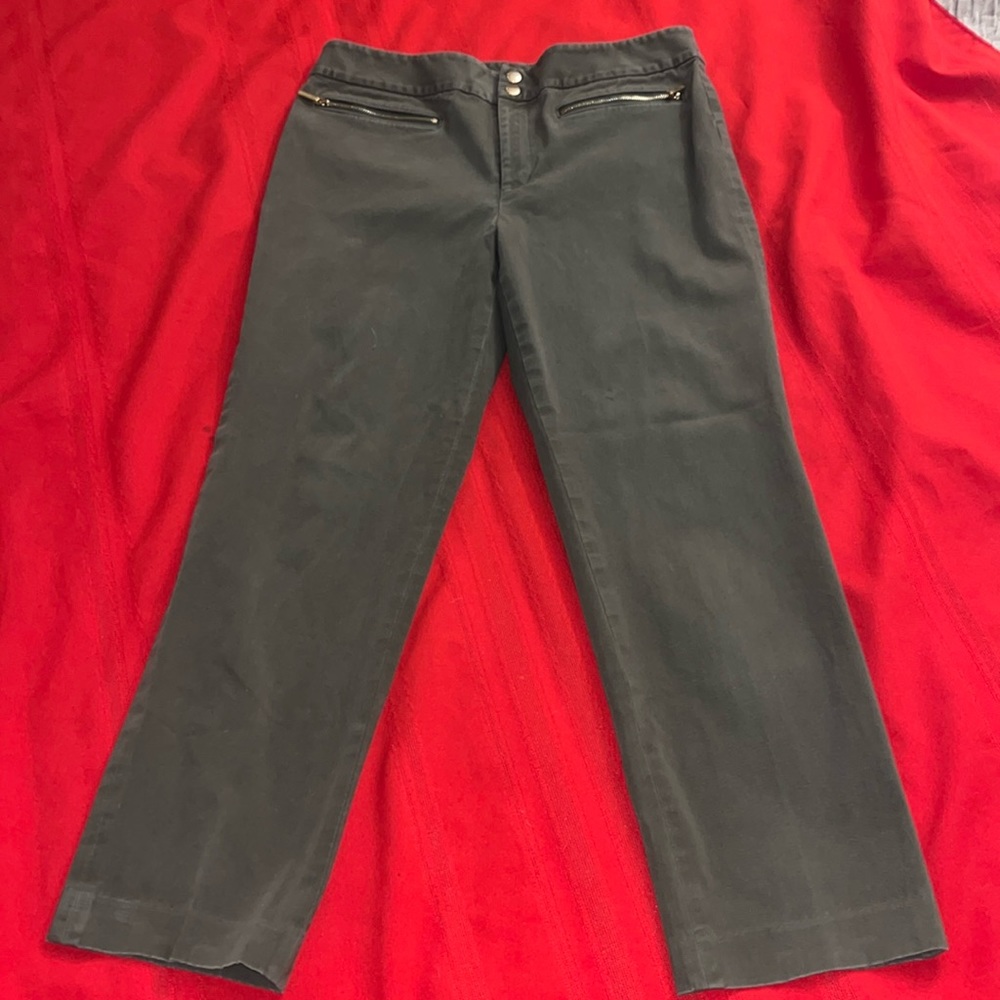 Green Cropped Casual Pants
